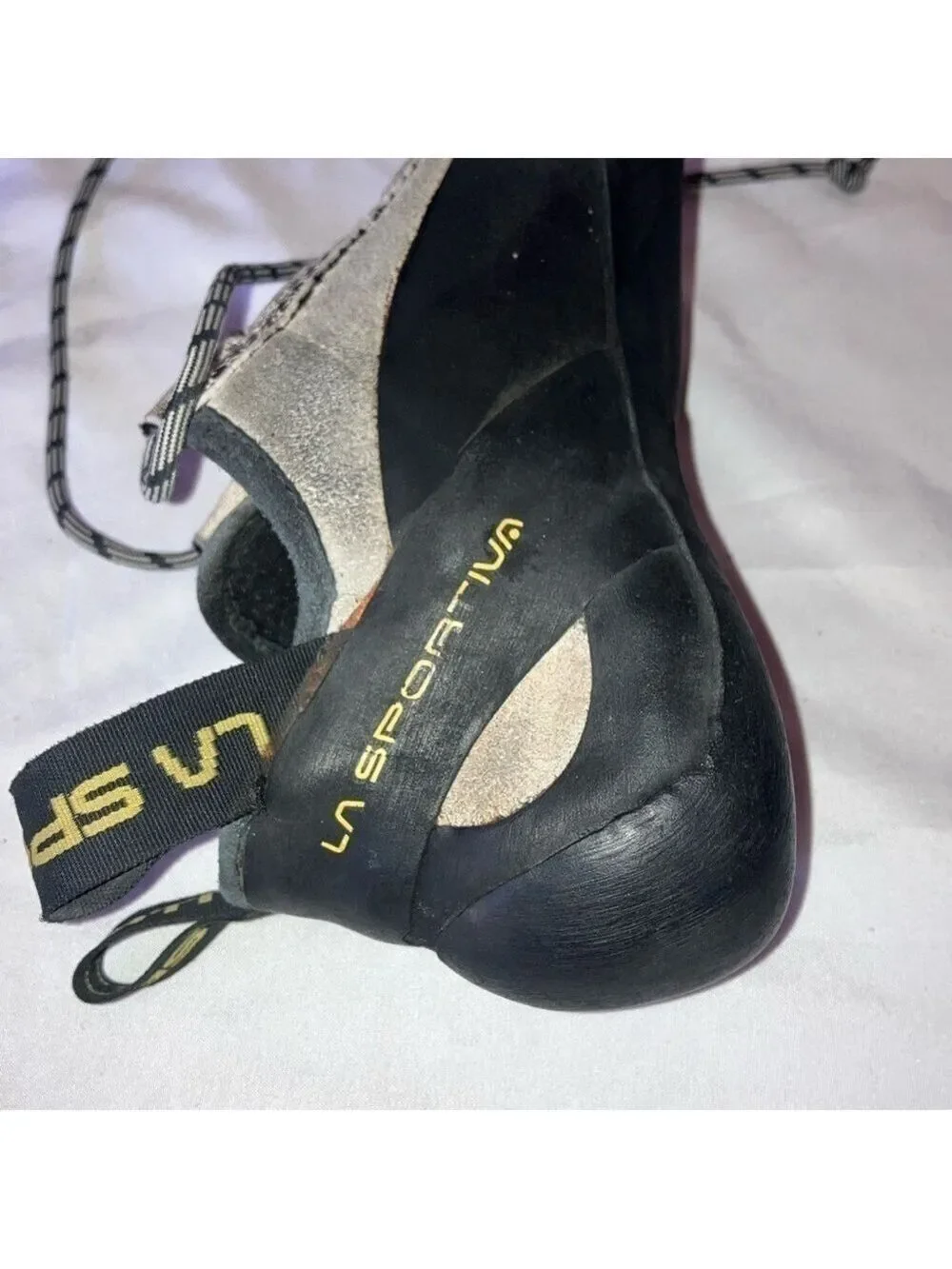LA Sportive Miuras Women’s 34.5 Climbing Shoes Vibram XS Grip